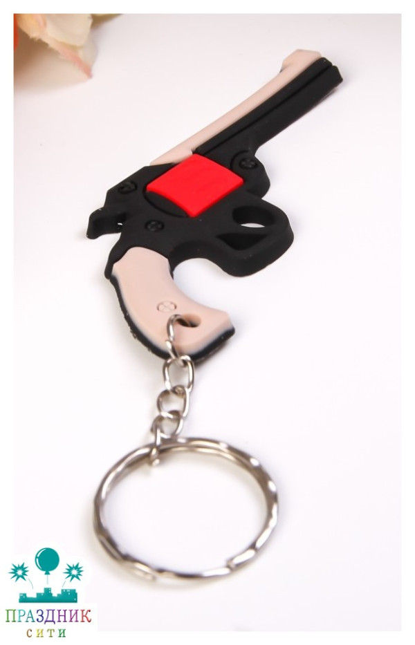 БРЕЛОК резина Револьвер 3,8х7 см