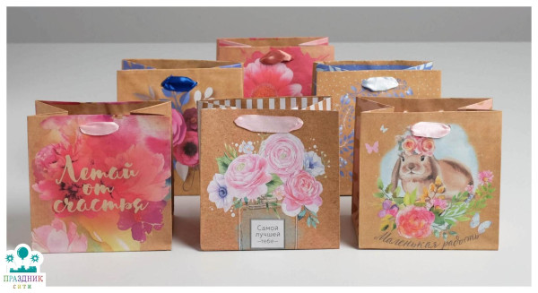 ПАКЕТ Поздравляю, крафтовый квадратный МИКС, 14 × 14 × 9 см